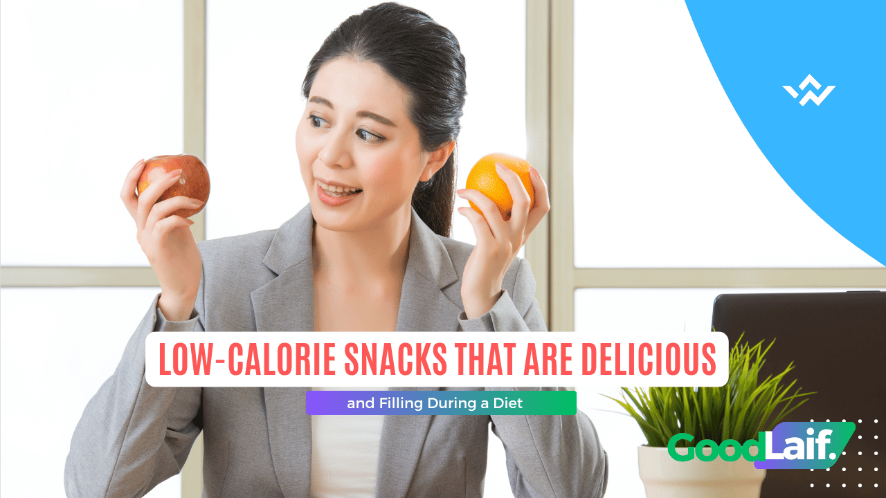Woman holding an apple and an orange as examples of low-calorie snacks that are delicious and filling for diet